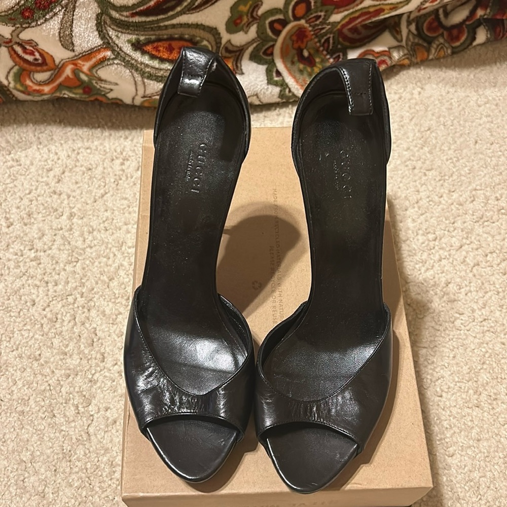 GUCCI metallic gold peep toe ankle strap… do not have the straps.  41/2” heel 40